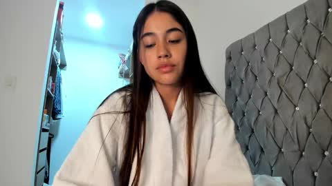 Snapshot of ariamontgomeryyy chatting on 12-22-24, 06:17 Aria Montgomery online show from 12-22-24, 06:17