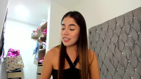 Snapshot of ariamontgomeryyy chatting on 01-09-25, 06:36 Aria Montgomery online show from 01-09-25, 06:36