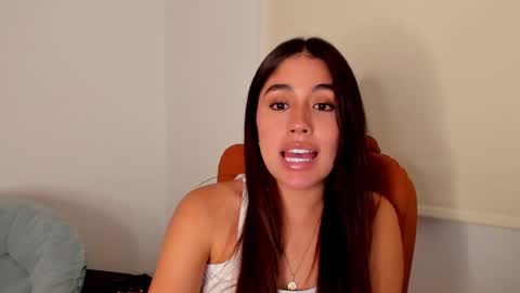 Snapshot of ariamontgomeryyy chatting on 02-02-25, 09:19 Aria Montgomery online show from 02-02-25, 09:19