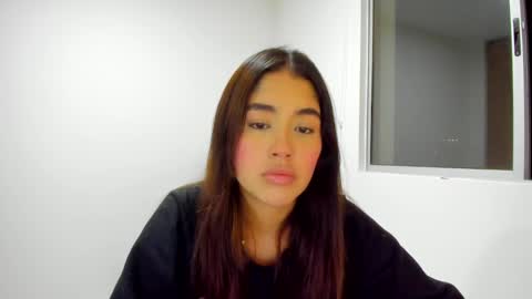 Snapshot of ariamontgomeryyy chatting on 03-01-25, 02:48 Aria Montgomery online show from 03-01-25, 02:48