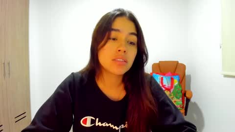 Snapshot of ariamontgomeryyy chatting on 03-01-25, 08:45 Aria Montgomery online show from 03-01-25, 08:45