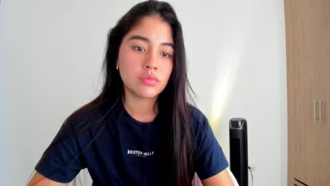 Snapshot of ariamontgomeryyy chatting on 02-06-26, 03:00 Aria Montgomery online show from 02-06-26, 03:00