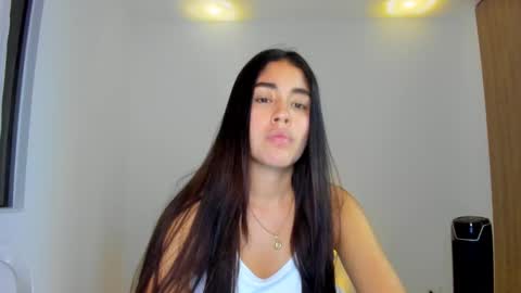 Snapshot of ariamontgomeryyy chatting on 03-27-26, 04:29 Aria Montgomery online show from 03-27-26, 04:29