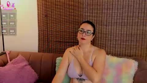 Ariana Cruz online show from 06-21-26, 12:30