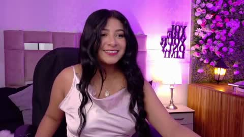 Snapshot of ariana_foxx__ chatting on 06-09-26, 01:45 Ariana online show from 06-09-26, 01:45
