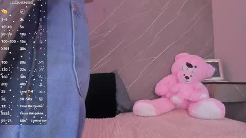 Ariana online show from 09-13-25, 12:38