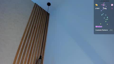 Ariana online show from 10-31-25, 05:08