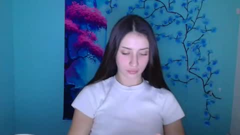 Snapshot of ariana_muur chatting on 11-16-25, 06:41 Ariana online show from 11-16-25, 06:41