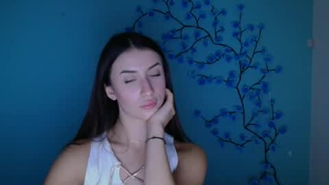 Snapshot of ariana_muur chatting on 12-19-25, 07:04 Ariana online show from 12-19-25, 07:04