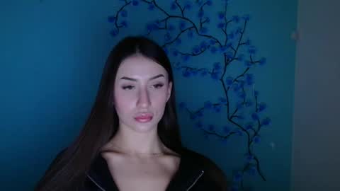 Snapshot of ariana_muur chatting on 12-21-25, 07:26 Ariana online show from 12-21-25, 07:26