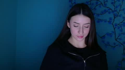 Snapshot of ariana_muur chatting on 01-13-26, 06:18 Ariana online show from 01-13-26, 06:18