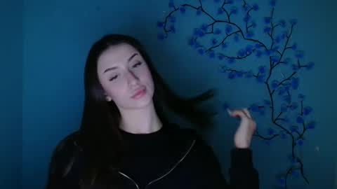 Snapshot of ariana_muur chatting on 01-19-26, 12:31 Ariana online show from 01-19-26, 12:31