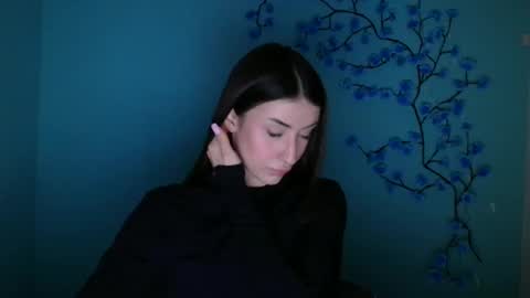 Snapshot of ariana_muur chatting on 02-11-26, 12:43 Ariana online show from 02-11-26, 12:43