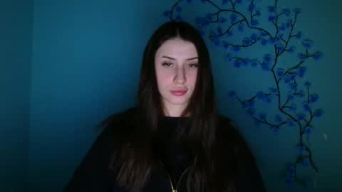 Snapshot of ariana_muur chatting on 02-12-26, 06:30 Ariana online show from 02-12-26, 06:30