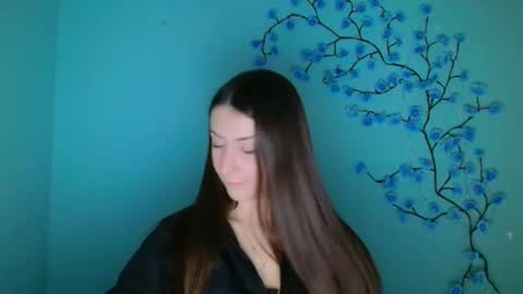 Snapshot of ariana_muur chatting on 03-06-26, 06:32 Ariana online show from 03-06-26, 06:32