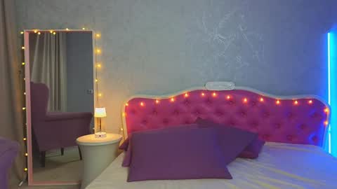 Snapshot of ariana_petite chatting on 01-19-25, 10:49 Ariana online show from 01-19-25, 10:49
