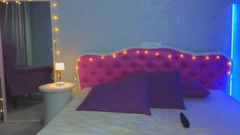 Snapshot of ariana_petite chatting on 02-04-25, 05:10 Ariana online show from 02-04-25, 05:10