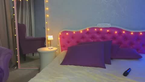 Snapshot of ariana_petite chatting on 02-10-25, 02:19 Ariana online show from 02-10-25, 02:19