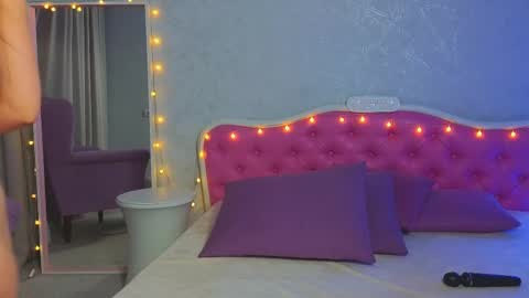 Snapshot of ariana_petite chatting on 02-10-25, 05:25 Ariana online show from 02-10-25, 05:25
