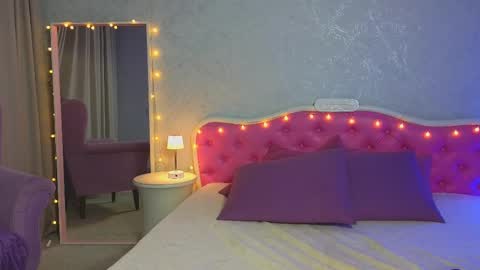Snapshot of ariana_petite chatting on 02-27-25, 11:15 Ariana online show from 02-27-25, 11:15