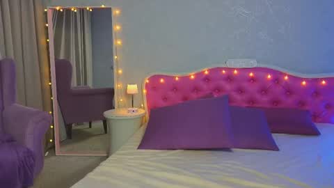 Snapshot of ariana_petite chatting on 03-09-25, 11:46 Ariana online show from 03-09-25, 11:46