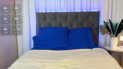 Snapshot of ariana_petite chatting on 09-23-25, 11:08 Ariana online show from 09-23-25, 11:08