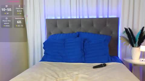 Ariana online show from 11-10-25, 11:04