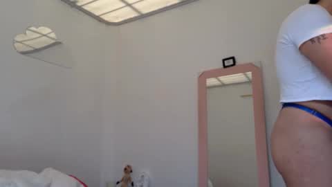 Snapshot of ariana_rodriguez_ chatting on 09-11-25, 01:55 Ariana Rodriguez trans Girl online show from 09-11-25, 01:55