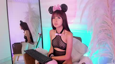 Snapshot of ariana_rosse__ chatting on 02-06-25, 01:21 Ariana online show from 02-06-25, 01:21