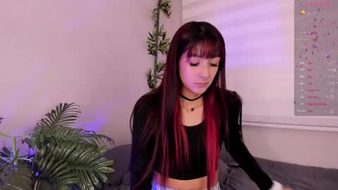 Snapshot of ariana_rosse__ chatting on 02-28-25, 01:14 Ariana online show from 02-28-25, 01:14