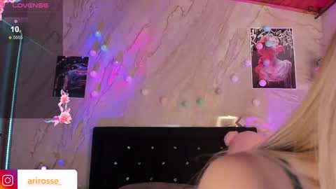 Snapshot of ariana_rosse__ chatting on 09-08-25, 04:50 Ariana online show from 09-08-25, 04:50