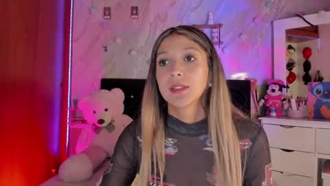 Snapshot of ariana_rosse__ chatting on 01-15-26, 02:49 Ariana online show from 01-15-26, 02:49