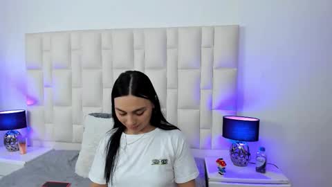  ariana  online show from 10-03-25, 05:32