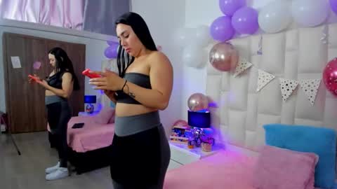  ariana  online show from 11-05-25, 05:13