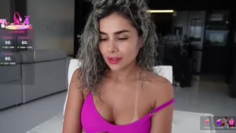 Snapshot of ariana_valdirii chatting on 12-02-25, 01:17 cristina online show from 12-02-25, 01:17