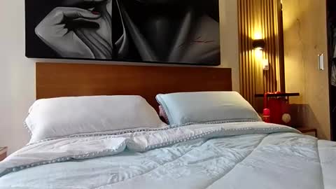 Snapshot of ariana_valdirii chatting on 02-27-26, 01:00 cristina online show from 02-27-26, 01:00