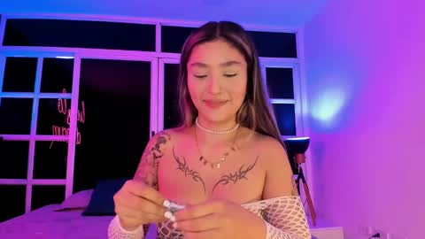 Snapshot of ariana_villada chatting on 01-18-25, 03:42 Ari online show from 01-18-25, 03:42