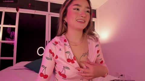 Snapshot of ariana_villada chatting on 02-05-25, 01:47 Ari online show from 02-05-25, 01:47