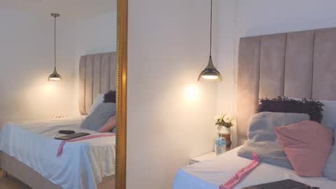 Ariana  online show from 09-30-25, 08:25