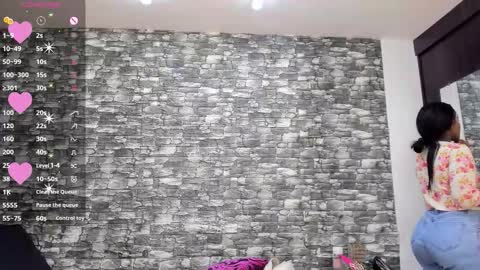 Ariana online show from 10-28-25, 11:47