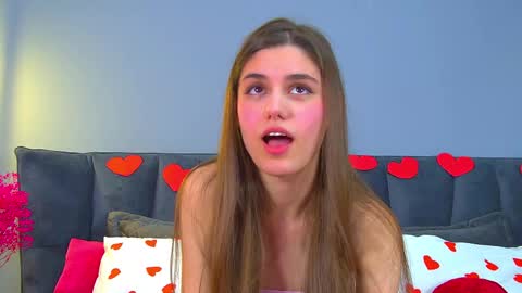 Snapshot of arianaallens chatting on 02-11-26, 06:35 Ariana online show from 02-11-26, 06:35