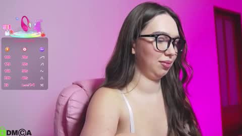 Snapshot of arianahot777 chatting on 11-28-25, 10:45 arianahot777 online show from 11-28-25, 10:45