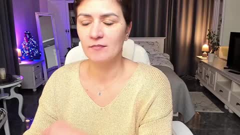 Snapshot of arianasage_ chatting on 12-13-24, 02:38 Ana online show from 12-13-24, 02:38