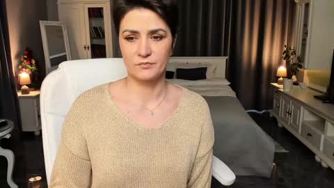 Snapshot of arianasage_ chatting on 01-12-25, 12:55 Ana online show from 01-12-25, 12:55