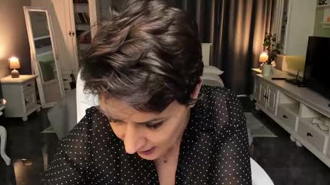 Snapshot of arianasage_ chatting on 02-17-25, 12:27 Ana online show from 02-17-25, 12:27