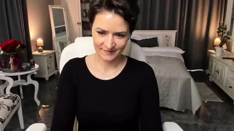 Snapshot of arianasage_ chatting on 02-18-25, 11:44 Ana online show from 02-18-25, 11:44