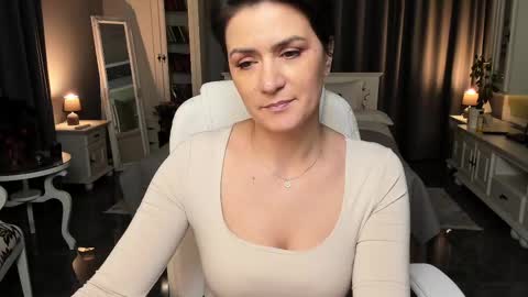 Snapshot of arianasage_ chatting on 02-22-25, 04:19 Ana online show from 02-22-25, 04:19