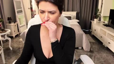 Snapshot of arianasage_ chatting on 03-06-25, 03:02 Ana online show from 03-06-25, 03:02