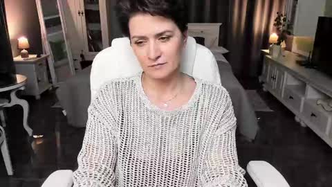 Snapshot of arianasage_ chatting on 03-10-25, 04:25 Ana online show from 03-10-25, 04:25