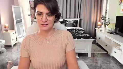 Snapshot of arianasage_ chatting on 10-20-25, 09:54 Ana online show from 10-20-25, 09:54